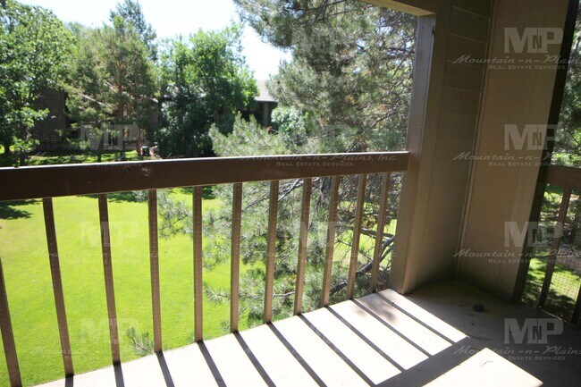 Building Photo - 925 Columbia Rd