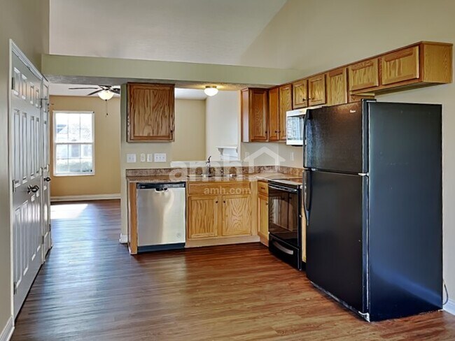 Building Photo - 7852 Highbrook Dr