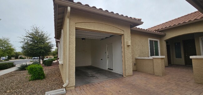 Building Photo - 19267 E Carriage Way