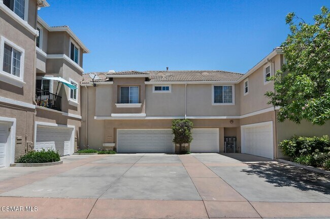 Building Photo - 2438 Kipana Ave