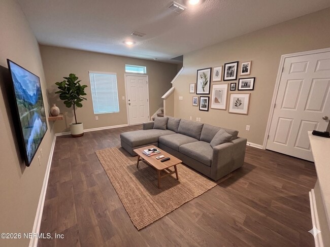 Building Photo - 903 Rivertree Pl