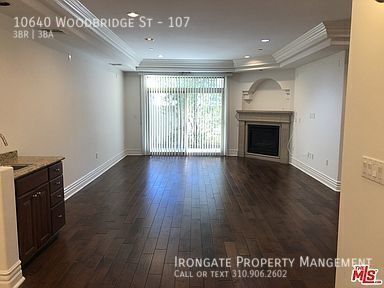 Building Photo - 10640 Woodbridge St
