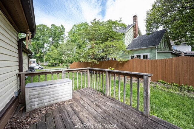 Building Photo - "Charming 2-Bed, 2-Bath Duplex in Prime Franklin Locale – Spacious 1,464 Sq Ft!"