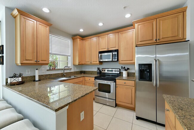 Building Photo - 2570 Gardens Pkwy