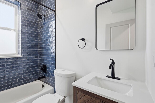 Building Photo - 4695 N 16th St