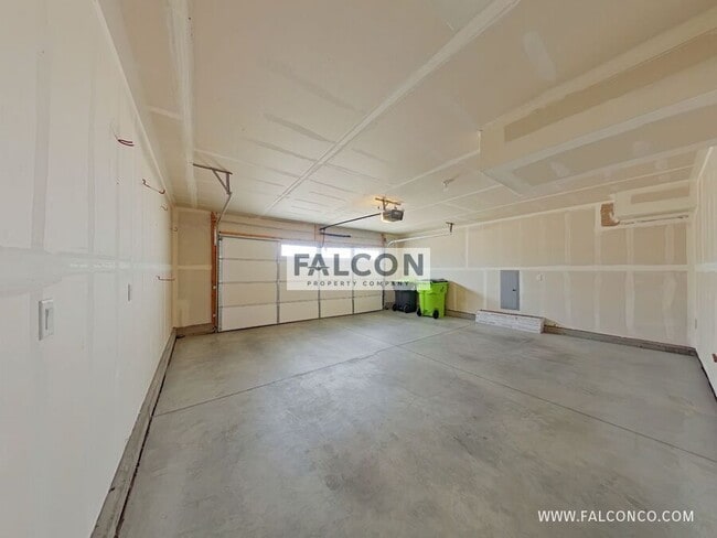 Building Photo - 6367 Jovial Pl