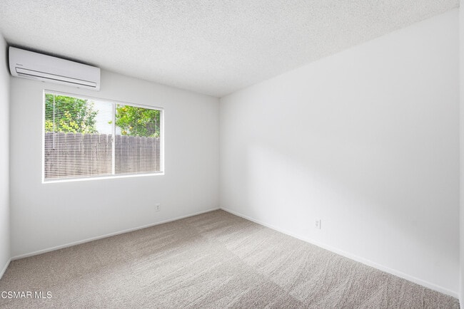 Building Photo - 1438 Calle De Oro