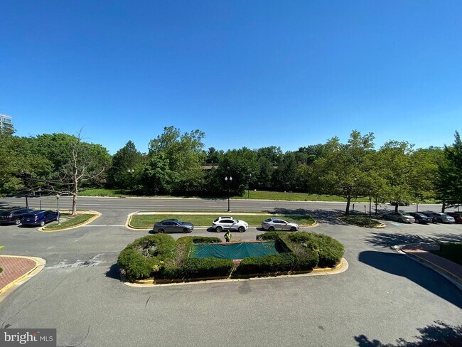 Building Photo - 2100 Lee Hwy.