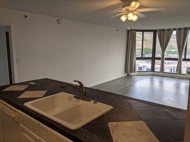 Building Photo - 5070 Likini St