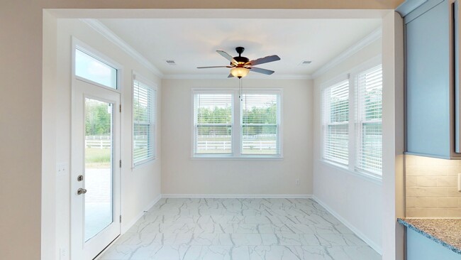 Building Photo - 1246 Ainslie Pl Rd