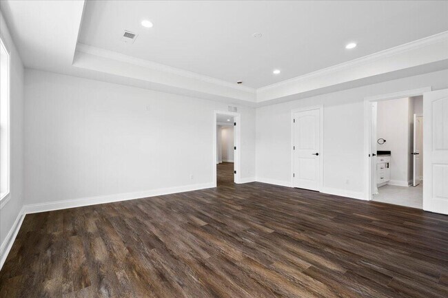 Building Photo - 413 Weston Park