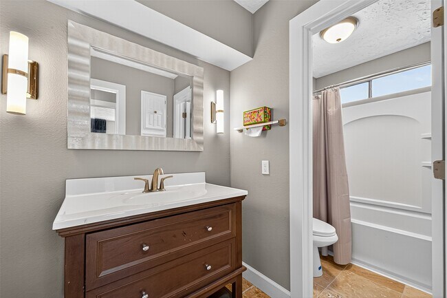 Building Photo - 5815 Green Terrace Ln