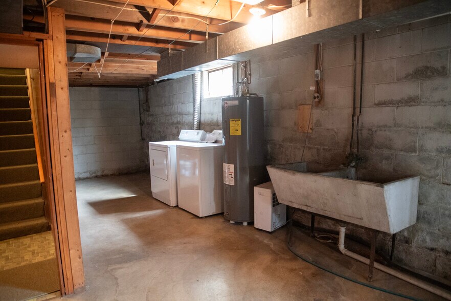 Building Photo - 1349 Lititz Rd