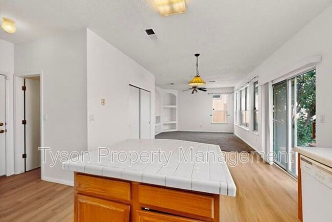 Building Photo - 10027 Silverton Dr NW