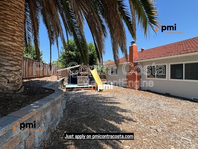 Building Photo - 2690 Waltrip Ln