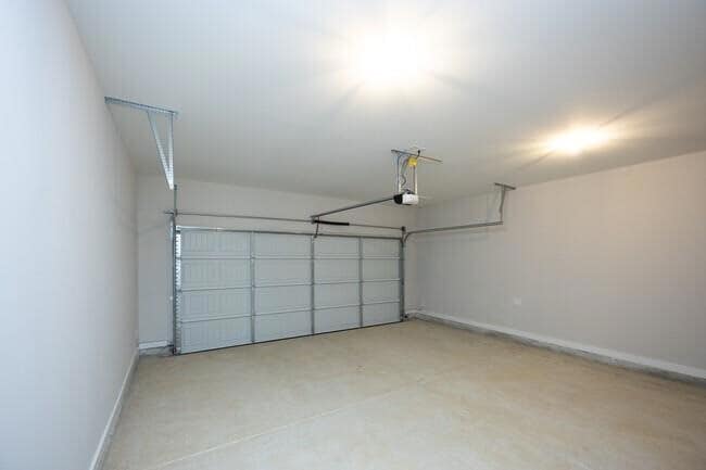Building Photo - 3792 Oak Rdg Dr