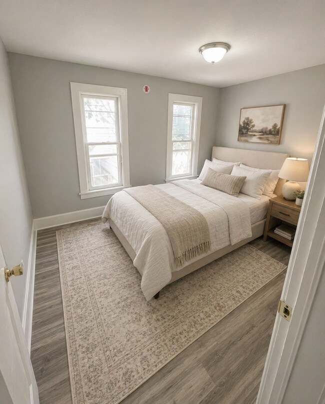 Building Photo - 811 Park St SW