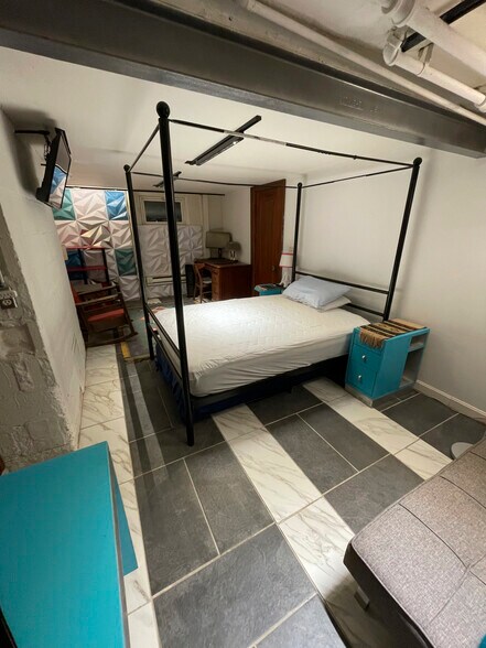 Building Photo - 4778 Rogers Rd