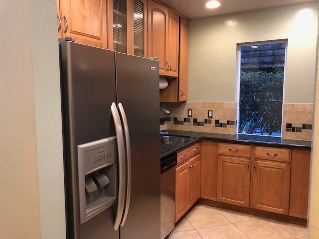 Building Photo - 645 Forest Ave