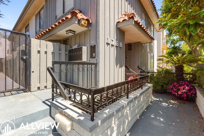 Building Photo - *Limited Move In Special - Half off First ...