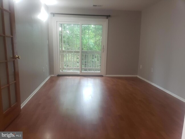 Building Photo - 5032 Beech Ct