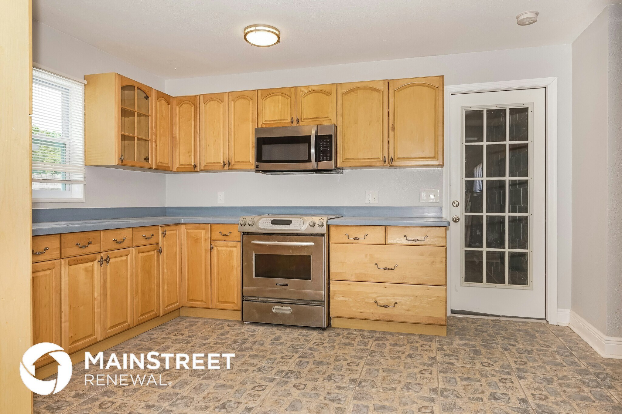 Building Photo - 165 Tiki Dr