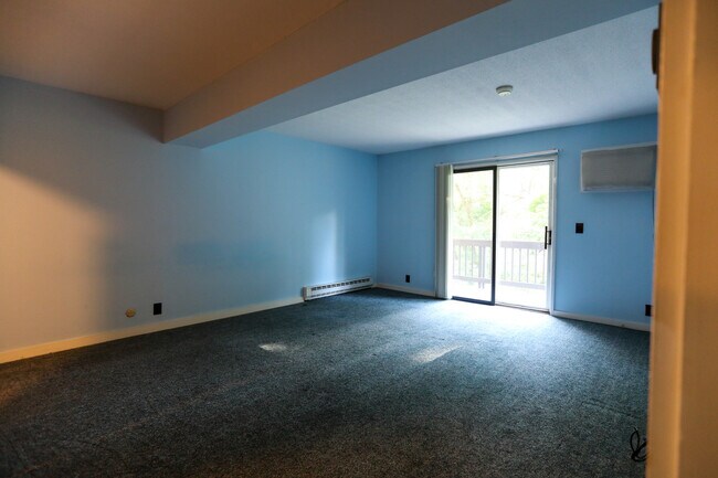 Building Photo - 111 Brook Hollow