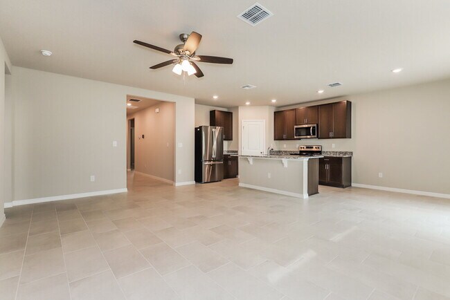 Building Photo - 38955 Harlow Rose Dr