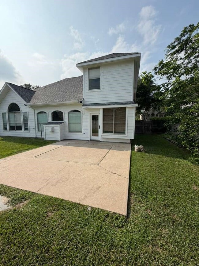Building Photo - 13103 Bainbridge Trail