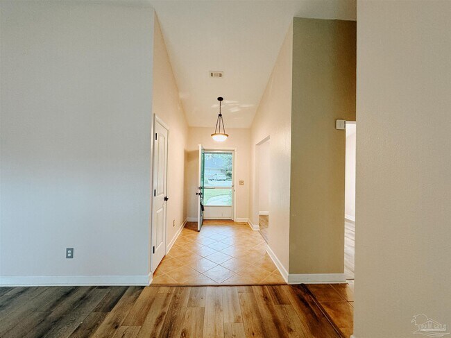 Building Photo - 1240 Benning Pl