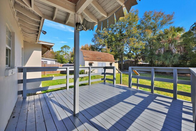 Building Photo - Stunning 3-Bedroom, 2-Bath Home in Desirable Mandarin Neighborhood!