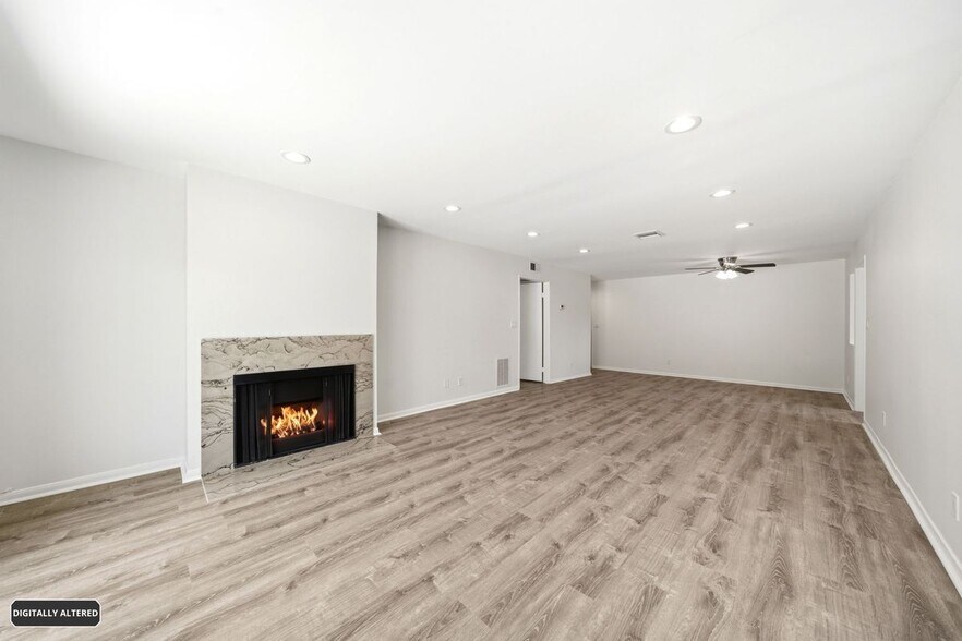 Building Photo - 12400 Montecito Rd