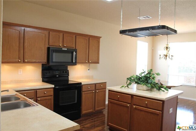 Building Photo - 378 Tanager Dr