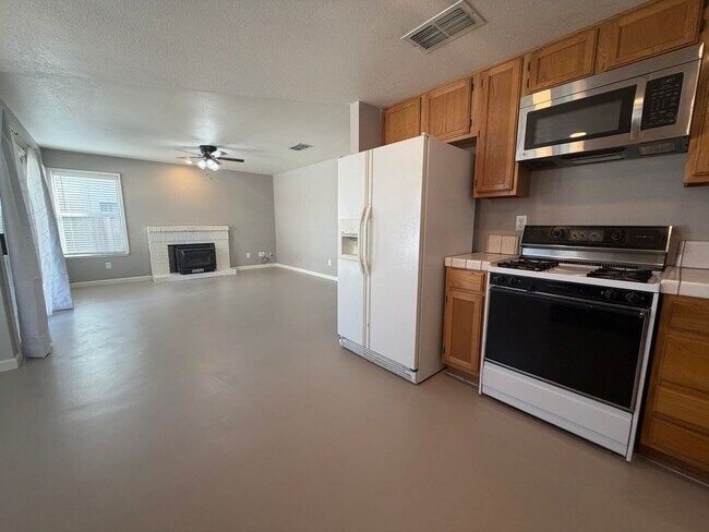 Building Photo - 8420 Oak Flat Way
