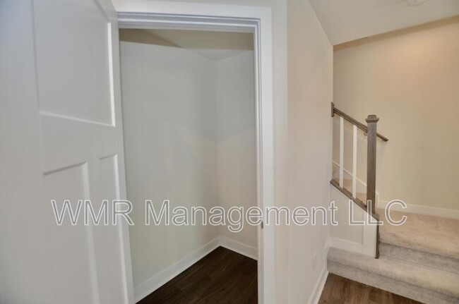 Building Photo - 1122 Newell Towns Ln