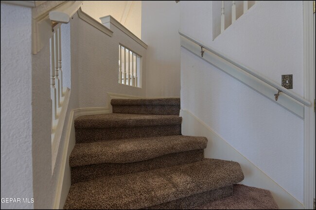 Building Photo - 7097 Tierra Roja St