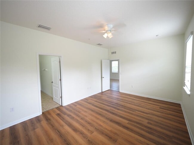 Building Photo - 8140 Enclave Way