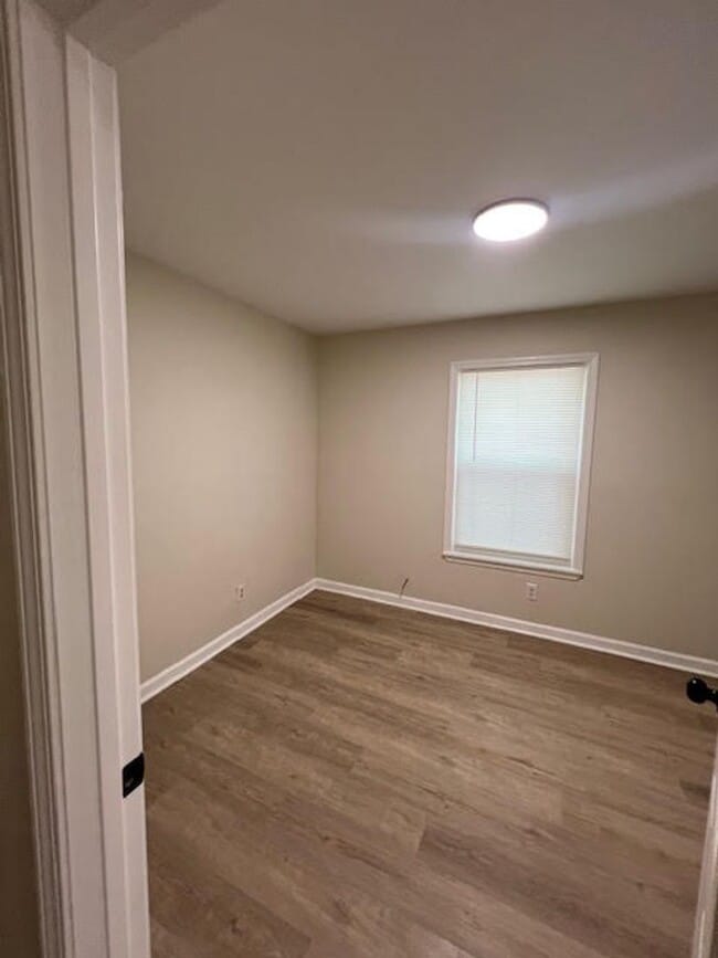 Building Photo - Charming, Fully Renovated 2-Bedroom in West Columbia