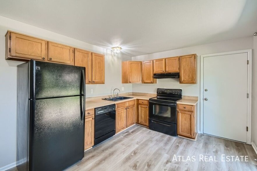 Building Photo - 14355 E Harvard Ave