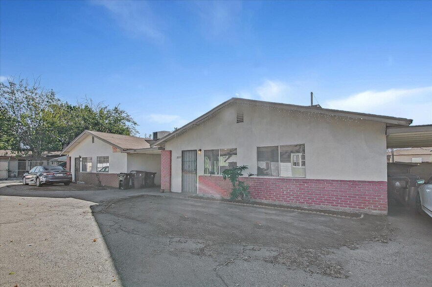 Building Photo - 9223 Langdon Ave