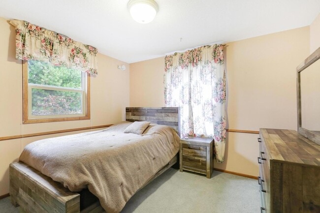 Building Photo - 11333 Welcome Ave N