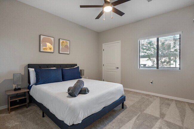 Building Photo - 15 W Villa Rita Dr