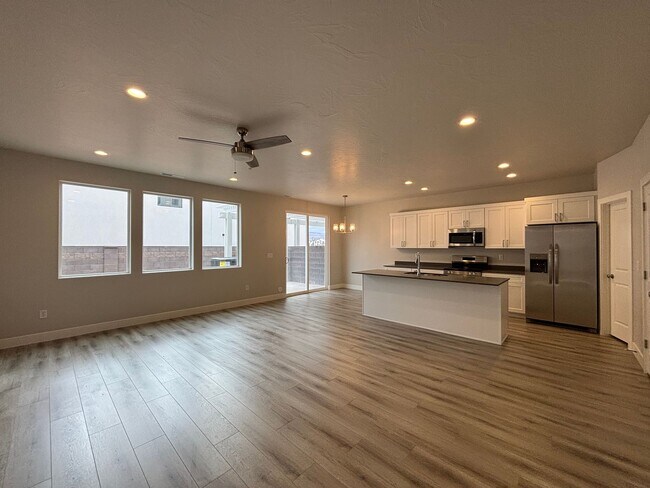 Building Photo - SAND HOLLOW TOWNHOME FOR RENT!