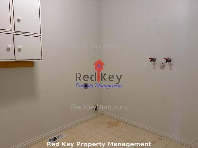 Building Photo - Cedarwood Rd. Single Family Home