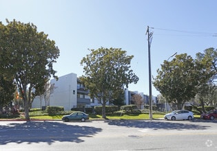 Building Photo - Park Kiely