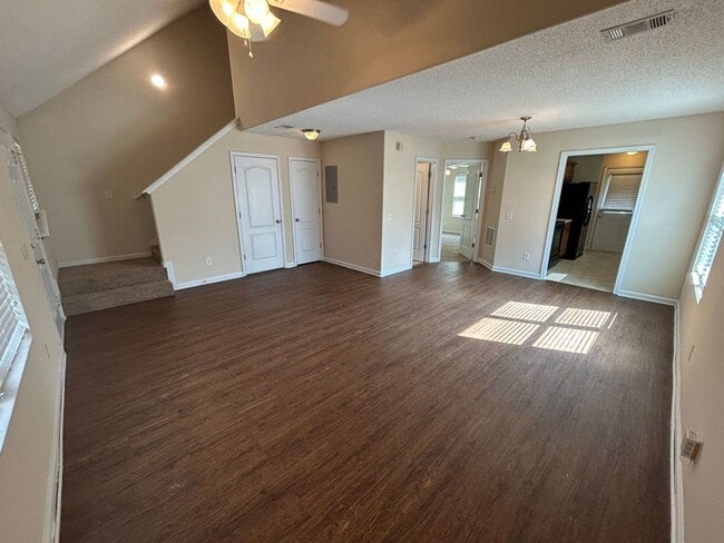 Building Photo - BRIDGEWATER HOME! PRE-LEASING FOR AUGUST 2 2026! 1/2 Off Deposit!