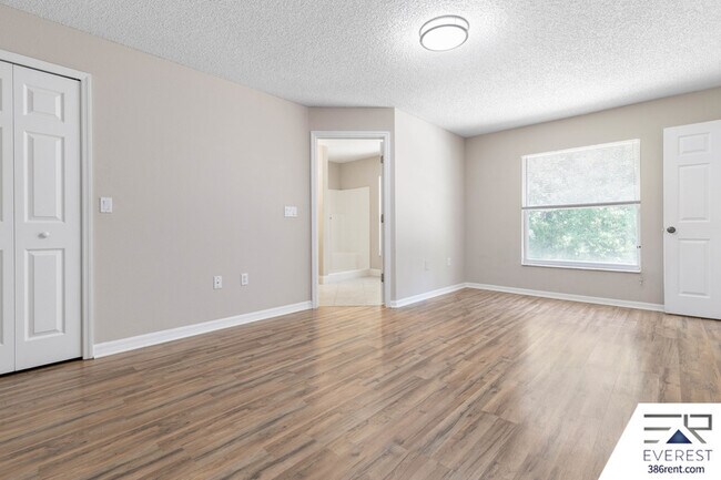 Building Photo - 59 Riverina Dr