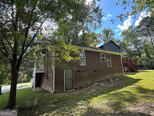 Building Photo - 67 Johnson Rd NW