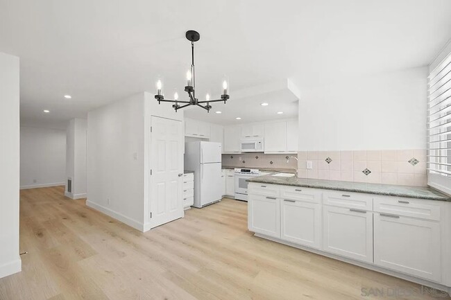 Building Photo - 325 S Sierra Ave