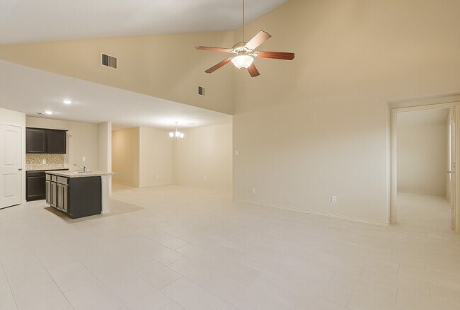 Building Photo - 2414 Fall Aster Dr